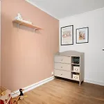With Garden, 2 Floors, 240m2