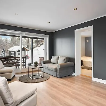 With Garden, 2 Floors, 240m2 * أوسلو