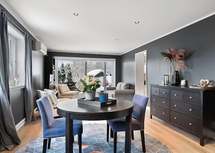 With Garden, 2 Floors, 240m2 Villa