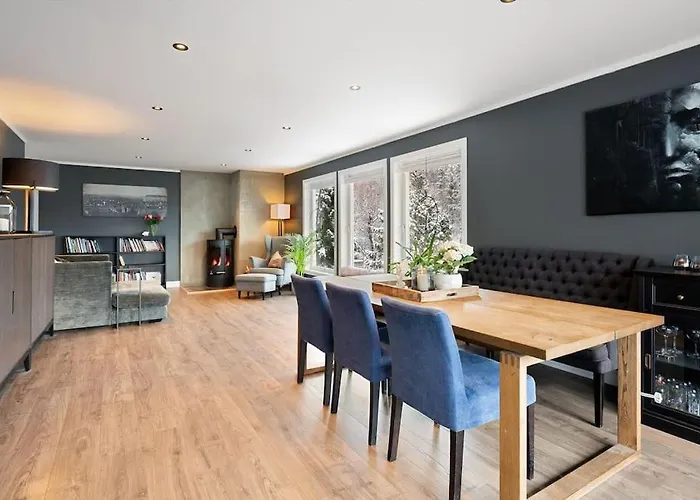 Villa With Garden, 2 Floors, 240m2 *