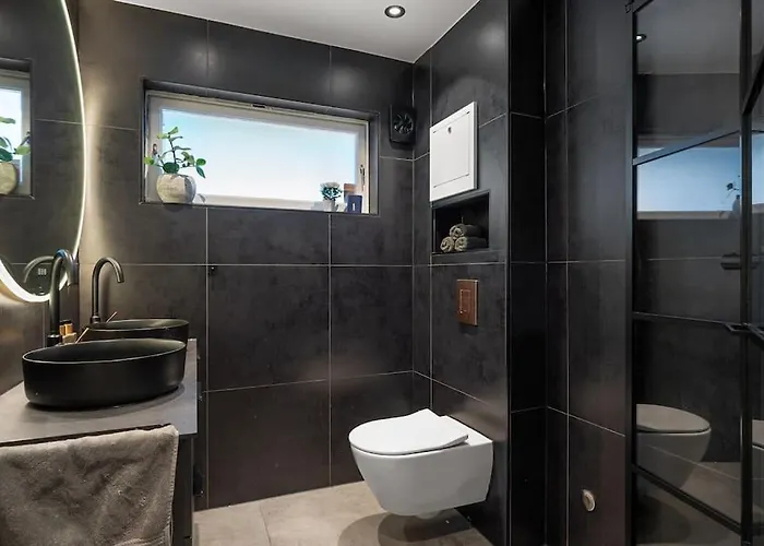 With Garden, 2 Floors, 240m2 Villa Oslo