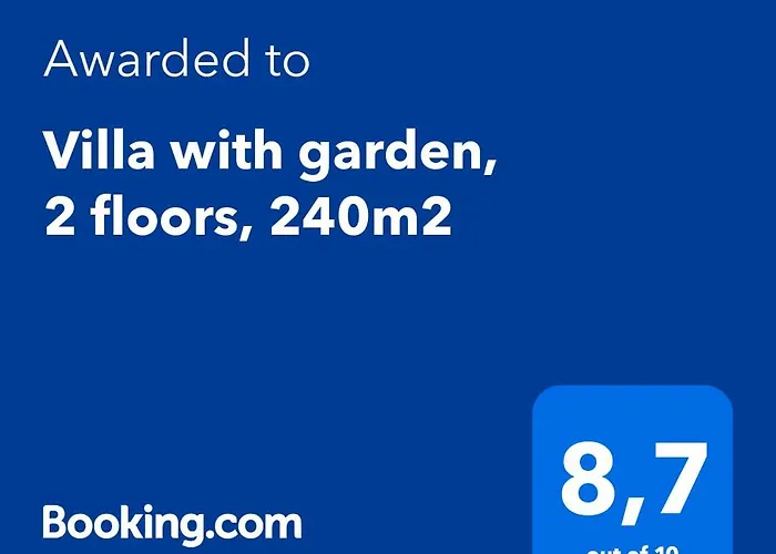 With Garden, 2 Floors, 240m2 Villa