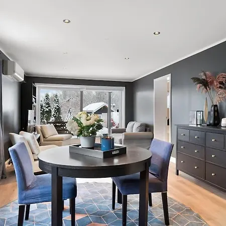 With Garden, 2 Floors, 240m2 Willa