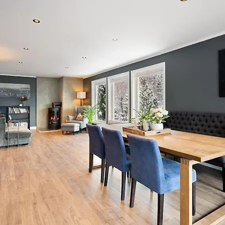 Willa With Garden, 2 Floors, 240m2 *