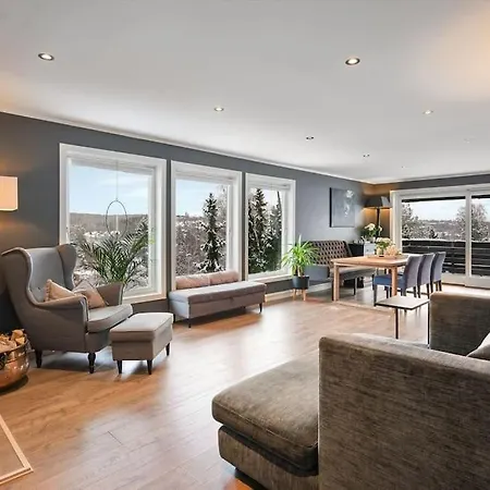 With Garden, 2 Floors, 240m2