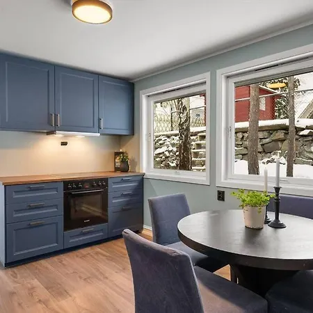 Willa With Garden, 2 Floors, 240m2 Oslo