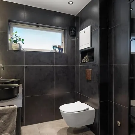 With Garden, 2 Floors, 240m2 فيلة أوسلو